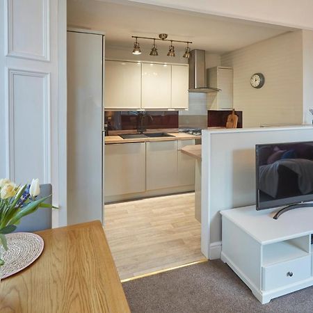 Host & Stay - Sandpiper Apartment Уитби Екстериор снимка