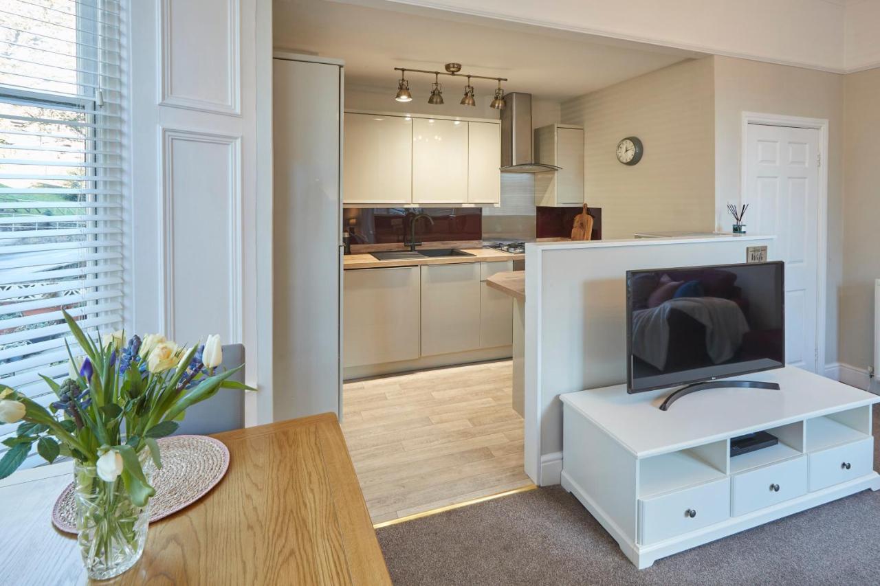 Host & Stay - Sandpiper Apartment Уитби Екстериор снимка